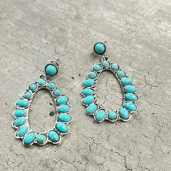 Turquoise stone western vintage drop earrings - Picture 3 of 4